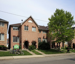 1155-1199 Lansdowne Ave in Toronto, ON - Building Photo