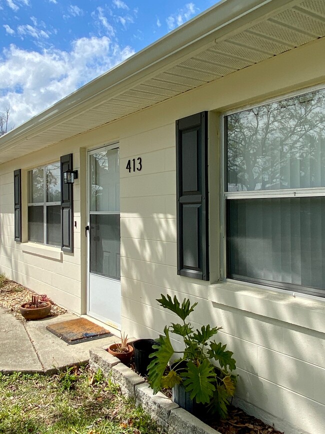 413 Fox Pl in Port Orange, FL - Foto de edificio - Building Photo