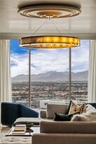 2877 Paradise Rd in Las Vegas, NV - Building Photo