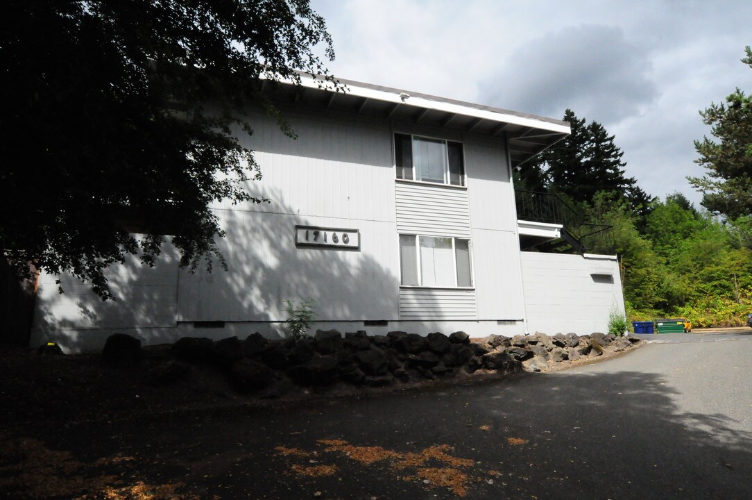 17160 NE Avondale/7815,20 in Redmond, WA - Foto de edificio
