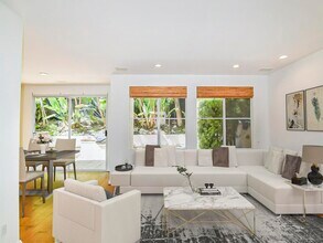 9625 Stonecrest Blvd in San Diego, CA - Foto de edificio - Building Photo