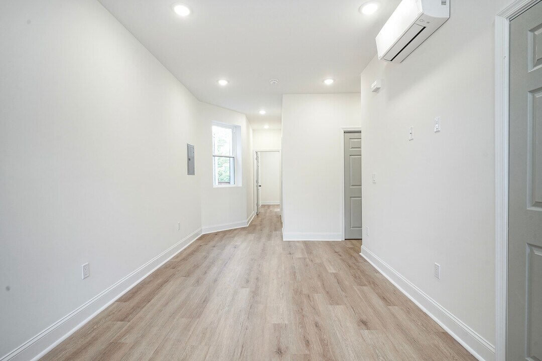 1934 S 23rd St, Unit 2 in Philadelphia, PA - Foto de edificio