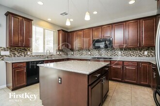 7885 Cactoid Ct in Las Vegas, NV - Building Photo - Building Photo