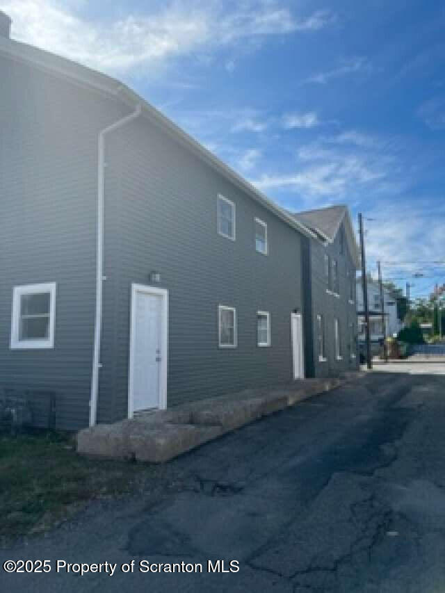 275 Railroad Ave in Scranton, PA - Building Photo - Building Photo