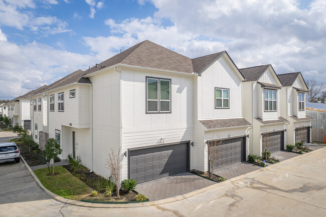 Kobe Park in Houston, TX - Building Photo - Primary Photo