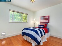 36 Dolores Way in Orinda, CA - Foto de edificio - Building Photo