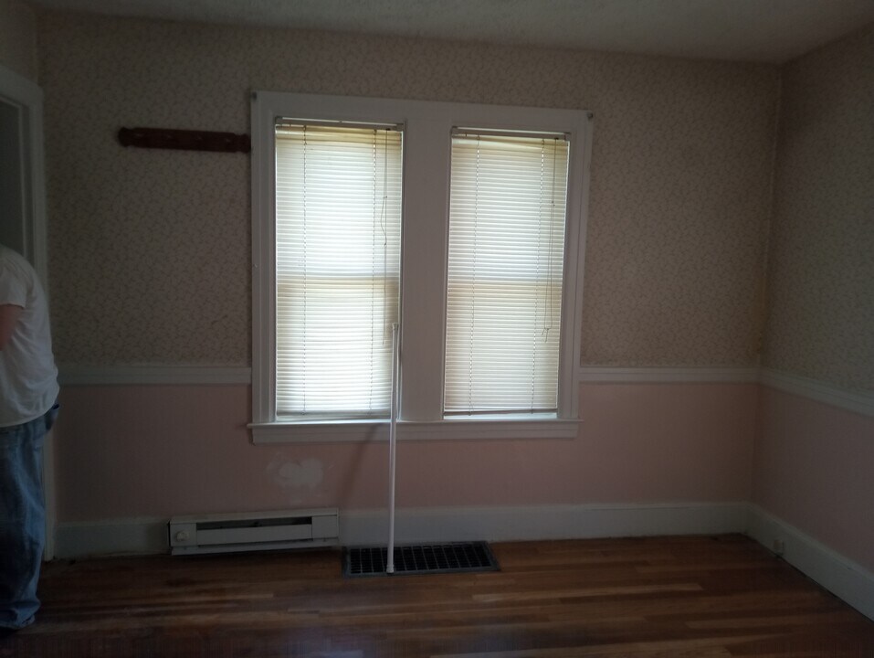 13 Warren Ave in Lewiston, ME - Building Photo