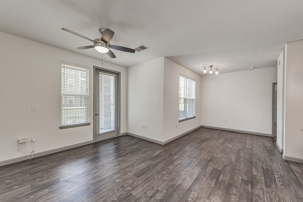 The Retreat Apartments in Richmond, TX