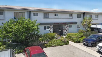 Fulton Gardens Apartments in Van Nuys, CA - Building Photo