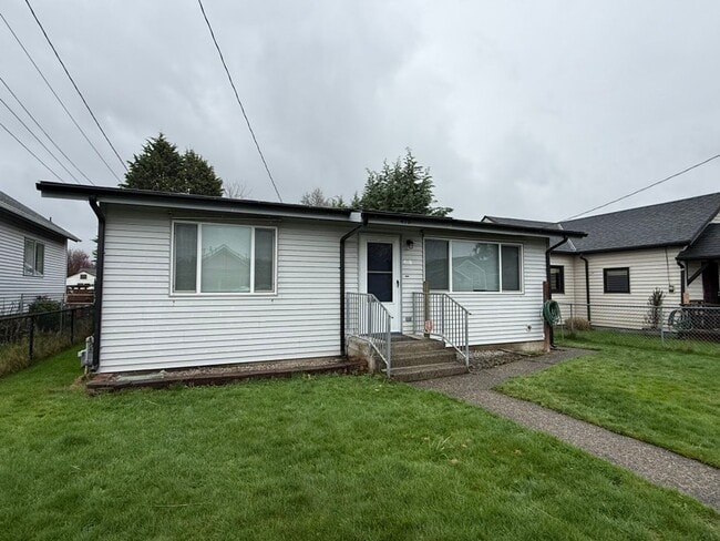 property at 418 Williams Ave N