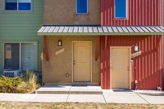The Glen at Sand Creek in Colorado Springs, CO - Building Photo - Building Photo