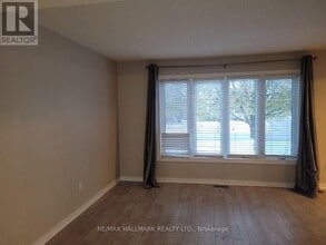 20 Brown St in Barrie, ON - Building Photo - Building Photo