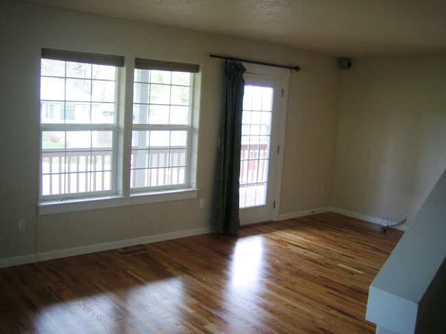 property at 1550 Kent St NW
