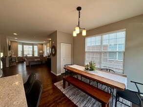 2927 Henley Ln in Naperville, IL - Building Photo - Building Photo
