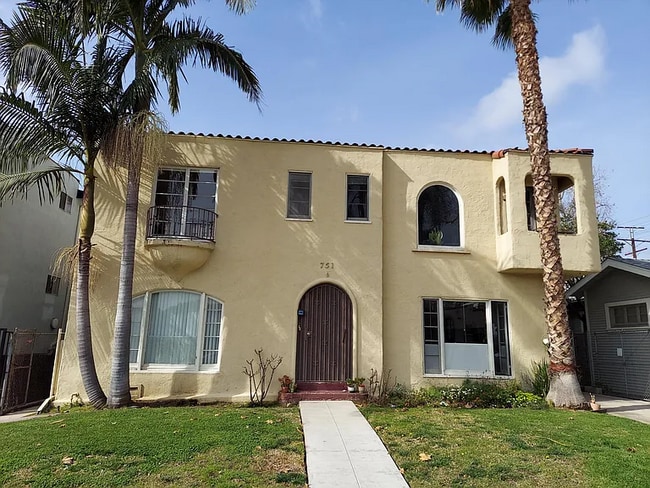 751 N Edinburgh Ave, Unit #2