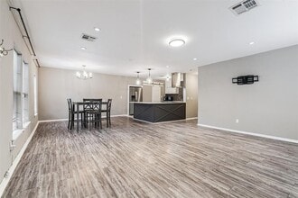 802 SE 50th St in Oklahoma City, OK - Building Photo - Building Photo