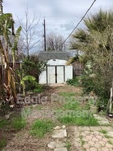 137 W 3rd St in Stockton, CA - Building Photo - Building Photo