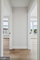 720 W Thompson St in Philadelphia, PA - Building Photo