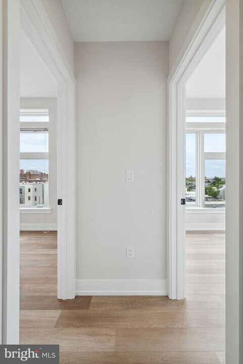 720 W Thompson St in Philadelphia, PA - Building Photo