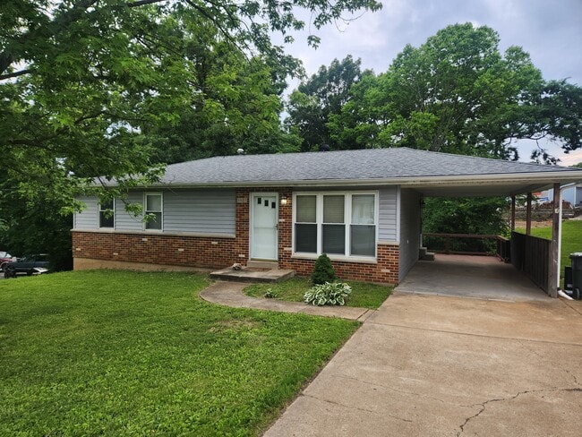 property at 1827 Glatt Dr