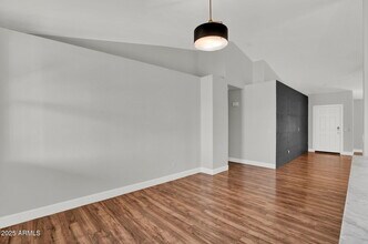 8406 W Dahlia Dr in Peoria, AZ - Building Photo - Building Photo