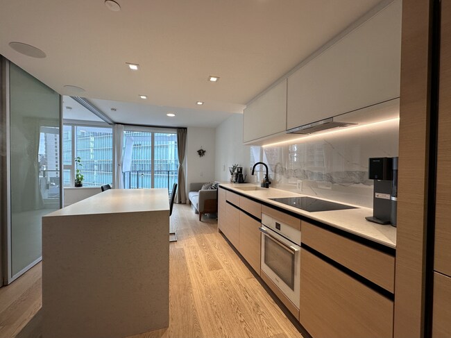 620 Cardero St in Vancouver, BC - Building Photo - Building Photo