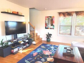 1093 Shippan Ave in Stamford, CT - Building Photo - Building Photo