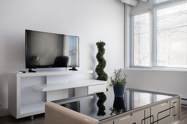 6552 Av. De Chateaubriand in Montréal, QC - Building Photo - Building Photo