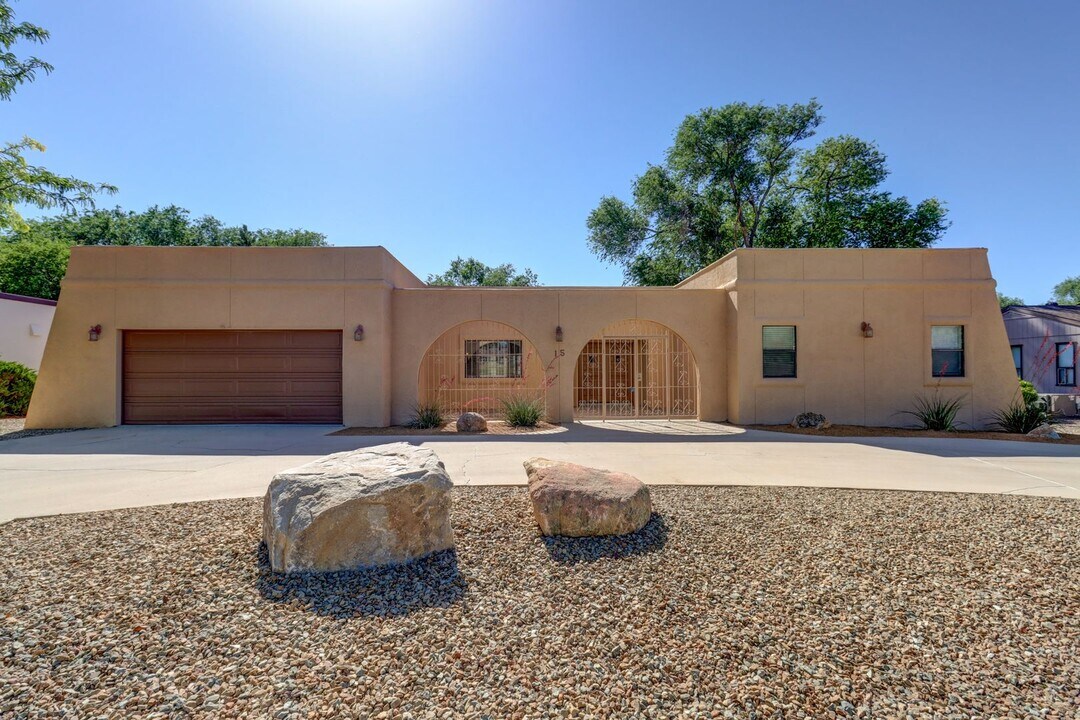 15 Wineglass Dr in Prescott, AZ - Building Photo