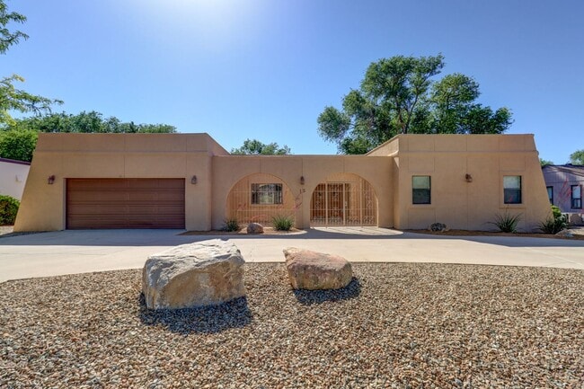 property at 15 Wineglass Dr
