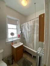 14 Mount Hood Rd, Unit 6 in Boston, MA - Building Photo - Building Photo
