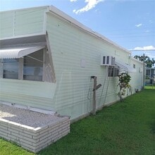 711 51st Ave Dr W in Bradenton, FL - Building Photo - Building Photo