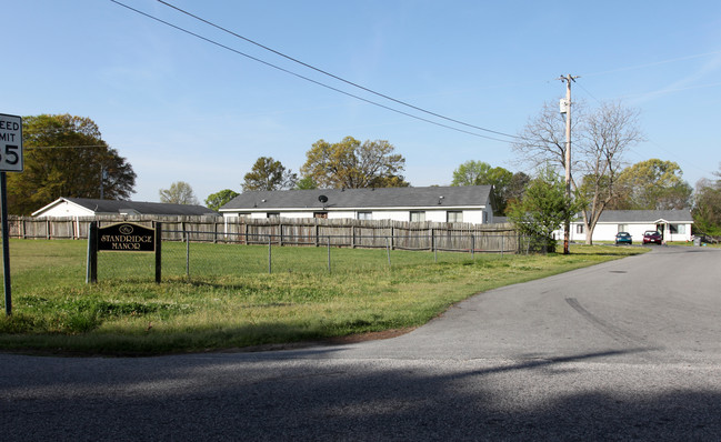 515 River Rd in Selma, NC - Foto de edificio - Building Photo