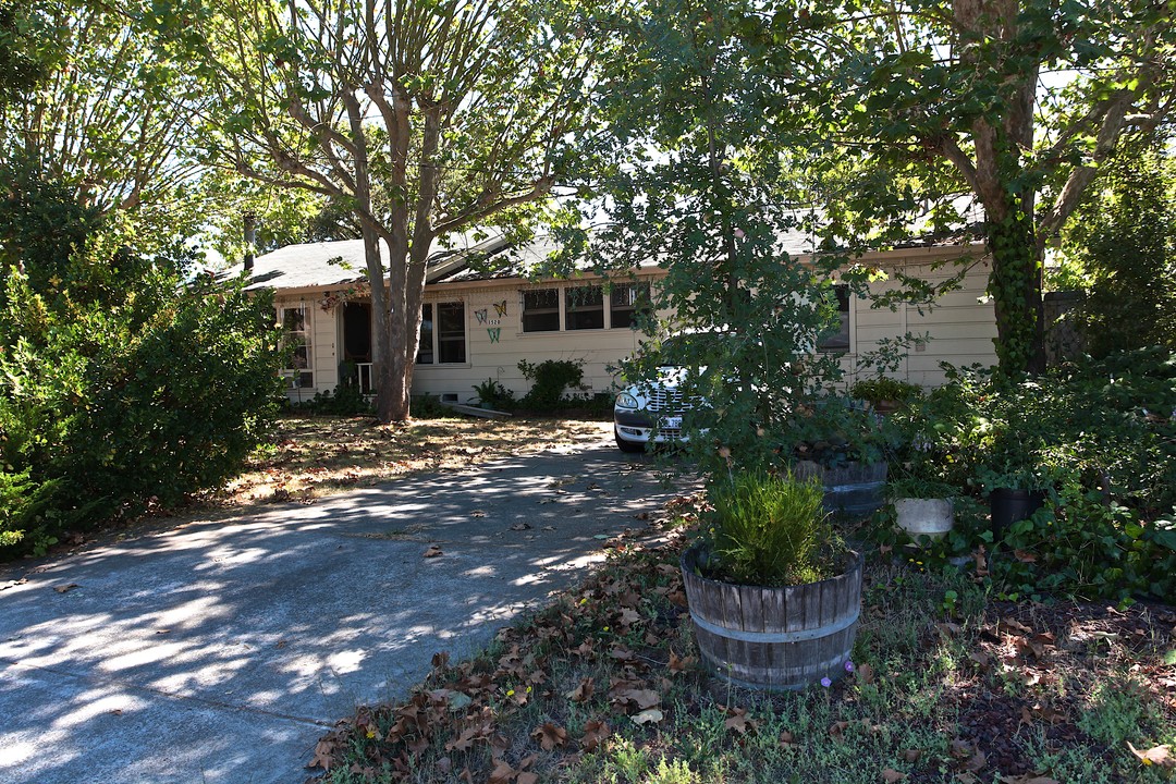 1520-1524 Ditty Ave in Santa Rosa, CA - Building Photo