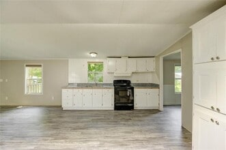 13265 Pecan Tree Dr in Willis, TX - Building Photo - Building Photo
