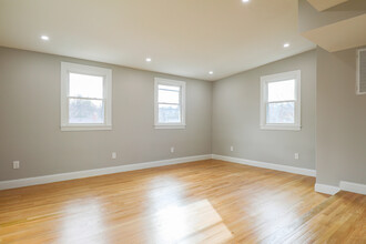 10 Glenmont Rd, Unit 2 in Boston, MA - Building Photo - Building Photo