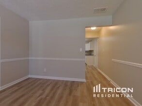 819 Plumbridge Ct in Lithonia, GA - Building Photo - Building Photo