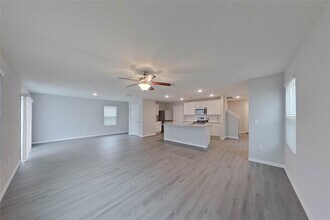 8670 SW 43rd Ter in Ocala, FL - Building Photo - Building Photo
