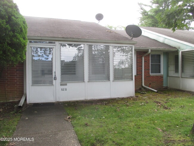 property at 52D Cambridge Ct