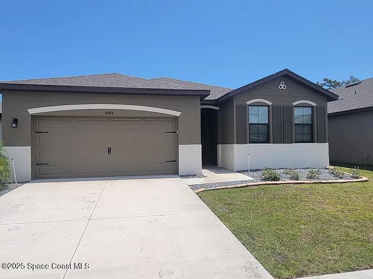 4484 Magenta Isles Dr in Melbourne, FL - Building Photo