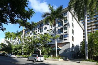 Ala Wai Garden Plaza in Honolulu, HI - Building Photo - Building Photo