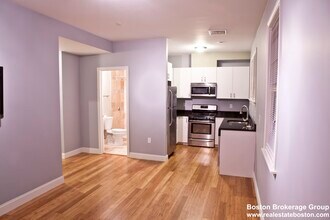 195 W 3rd St, Unit 4 in Boston, MA - Building Photo - Building Photo