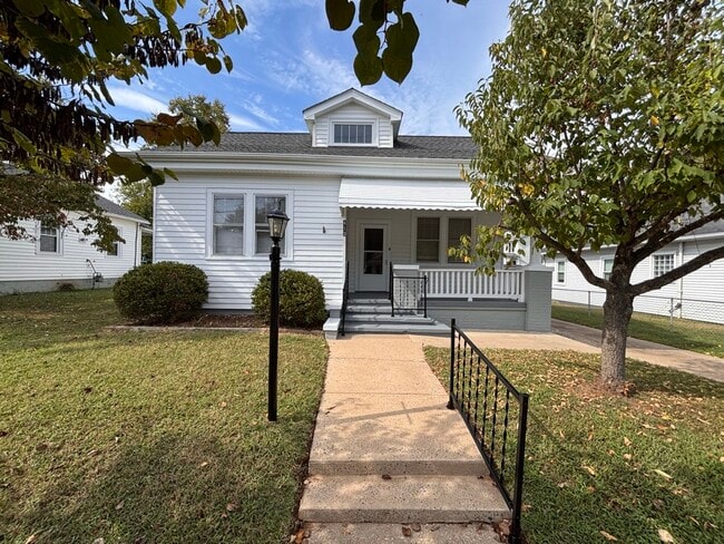 property at 413 Bunker Hill St