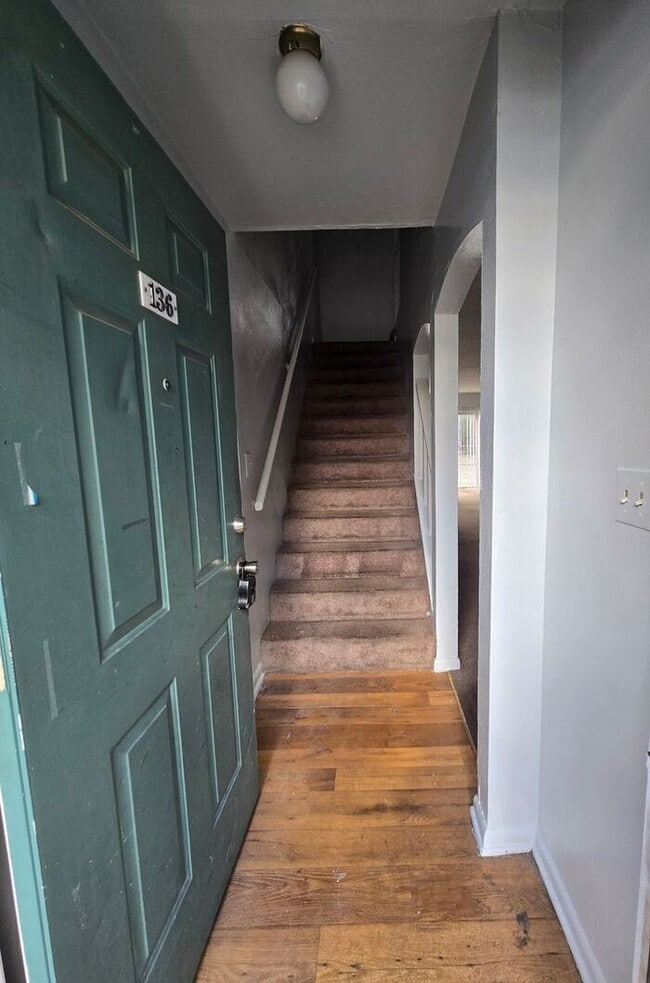 property at 2325 W Pensacola St