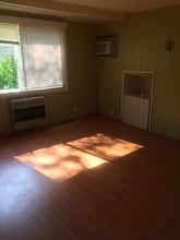 35 Seel St, Unit 1 in Dunkirk, NY - Building Photo - Building Photo