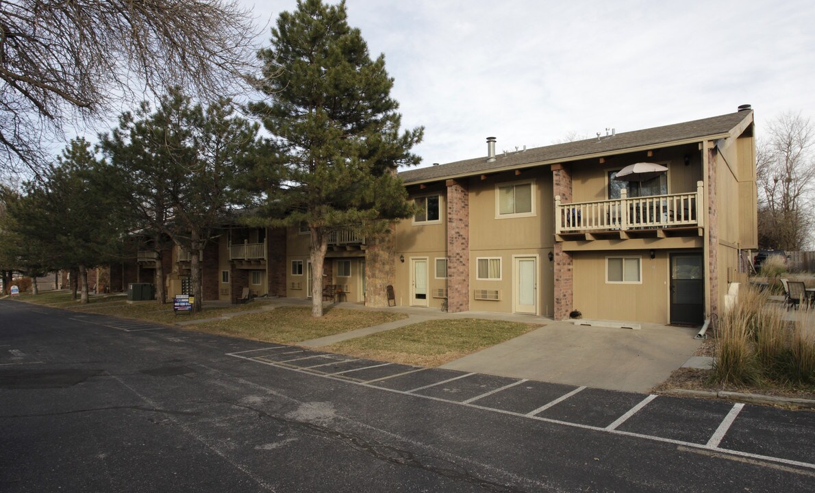 Aspen Condos in Omaha, NE - Building Photo