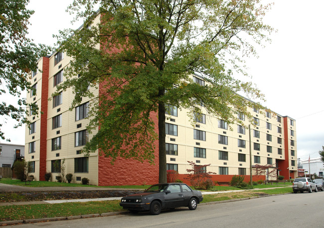 Agsten Manor in Charleston, WV - Building Photo - Building Photo