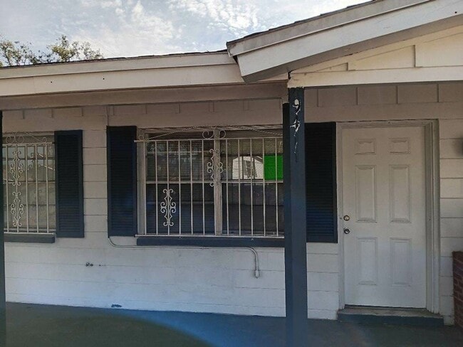 property at 9409-9411 N 9th St