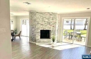 170 Manhattan Ave in Teaneck, NJ - Building Photo