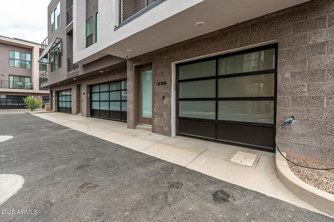 property at 250 S Roosevelt St